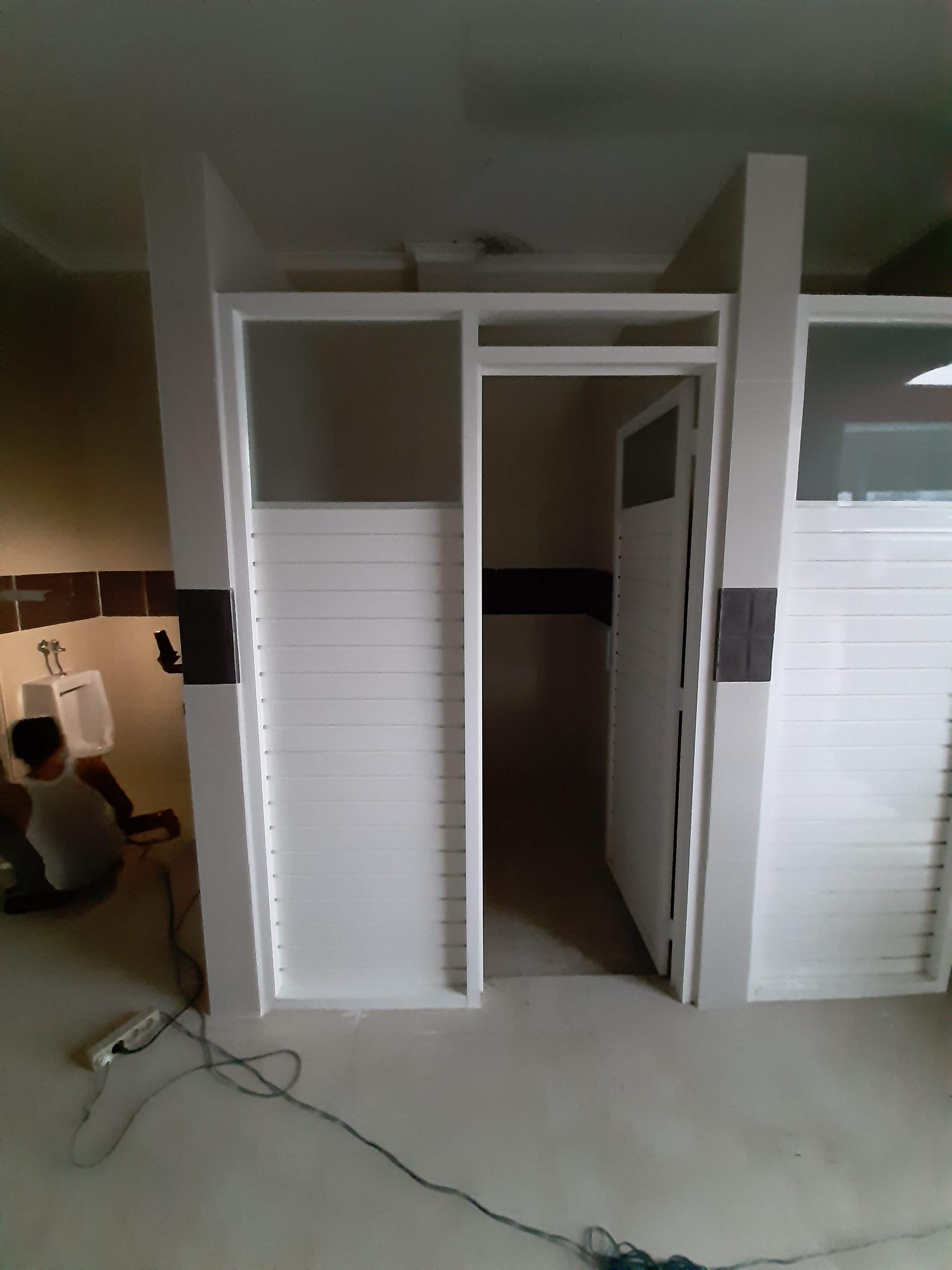 Pintu spandrel