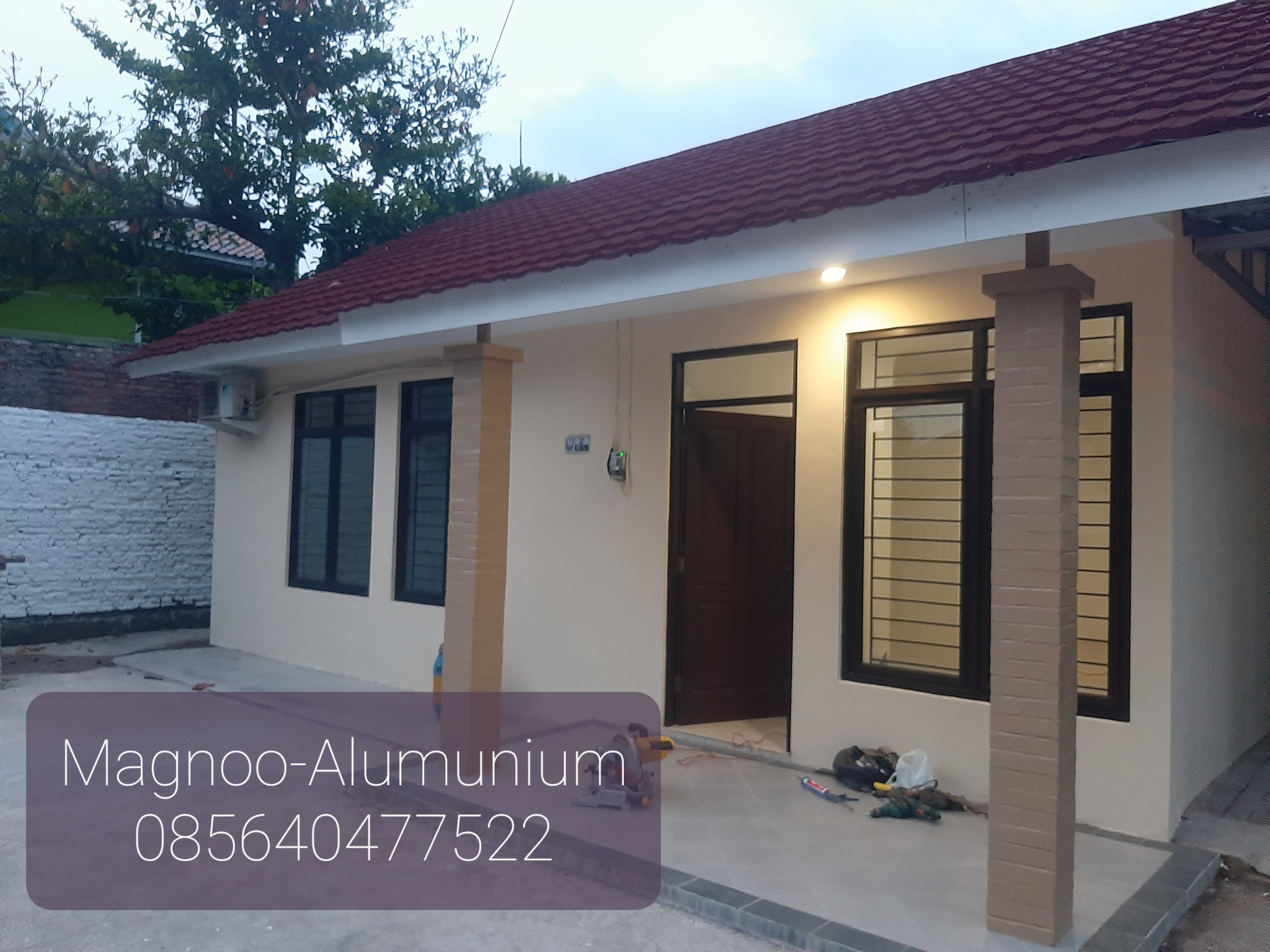 Pemasangan aluminium kost