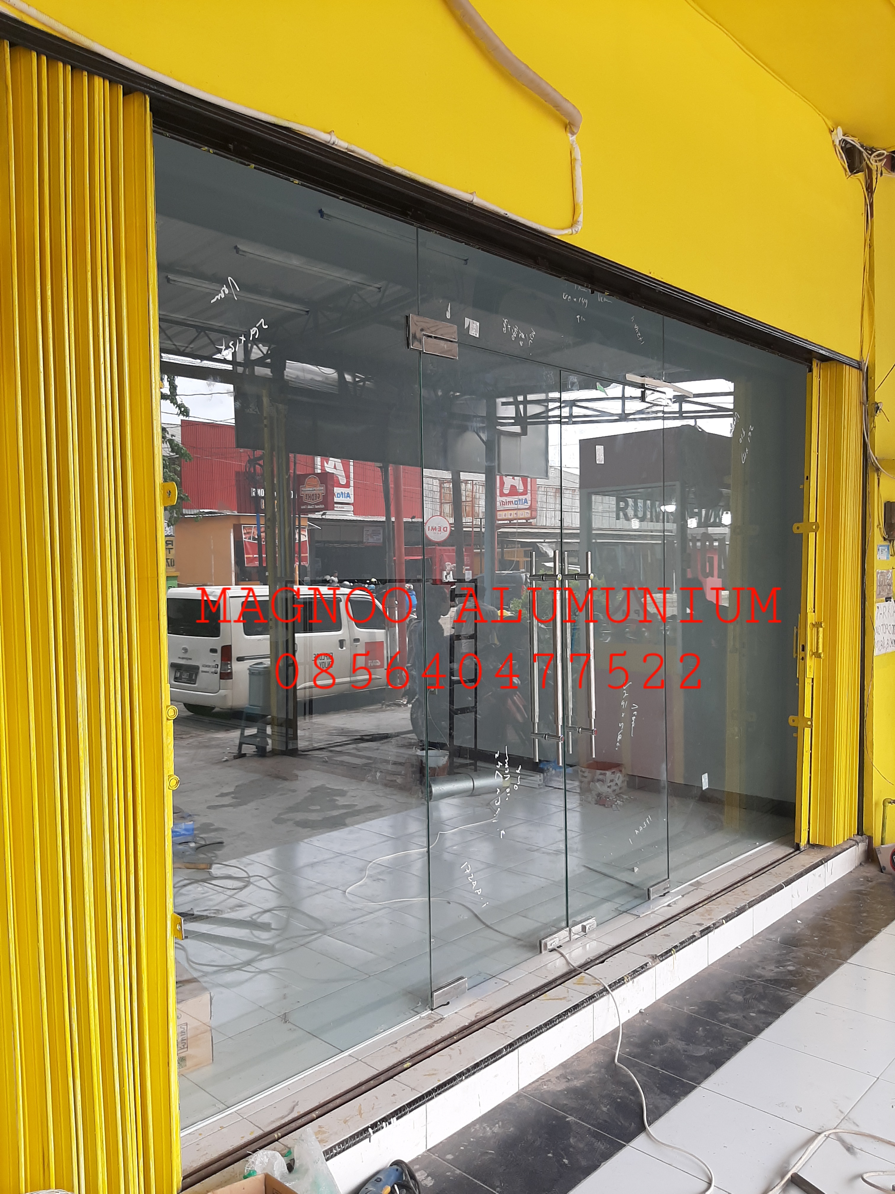 Kaca tempered semarang